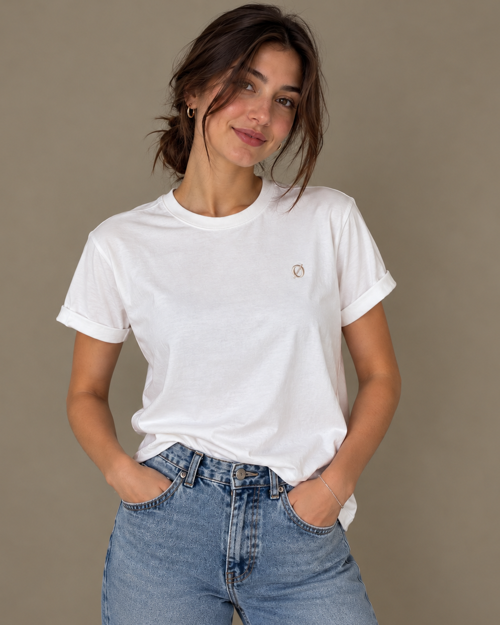 NØMADZ white women's one-size T-shirt with beige logo on the back
